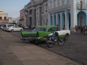 Vieille chevrolet à Cuba