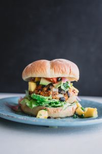 Végétaliser son alimentation : un burger vegan