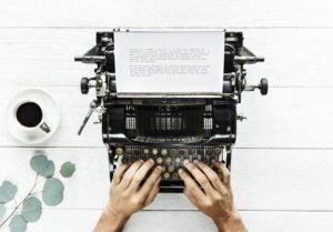 La gratuite de l'écriture - machine à écrire