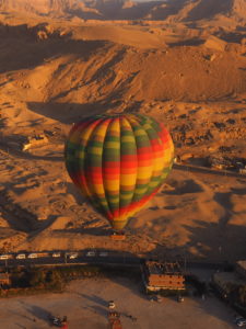 Faire de la montgolfière en Egypte, à Louxor