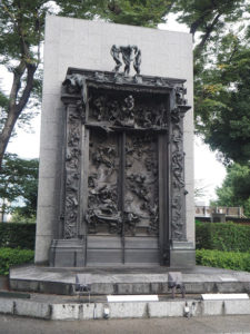 La porte des enfers de Rodin dans le parc Ueno à Tokyo