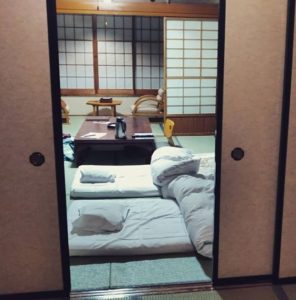 Chambre de ryokan avec futons