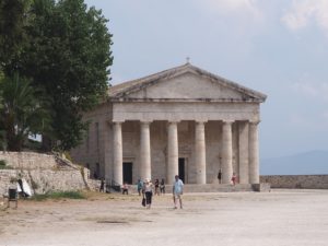 Faux temple grec à Corfou