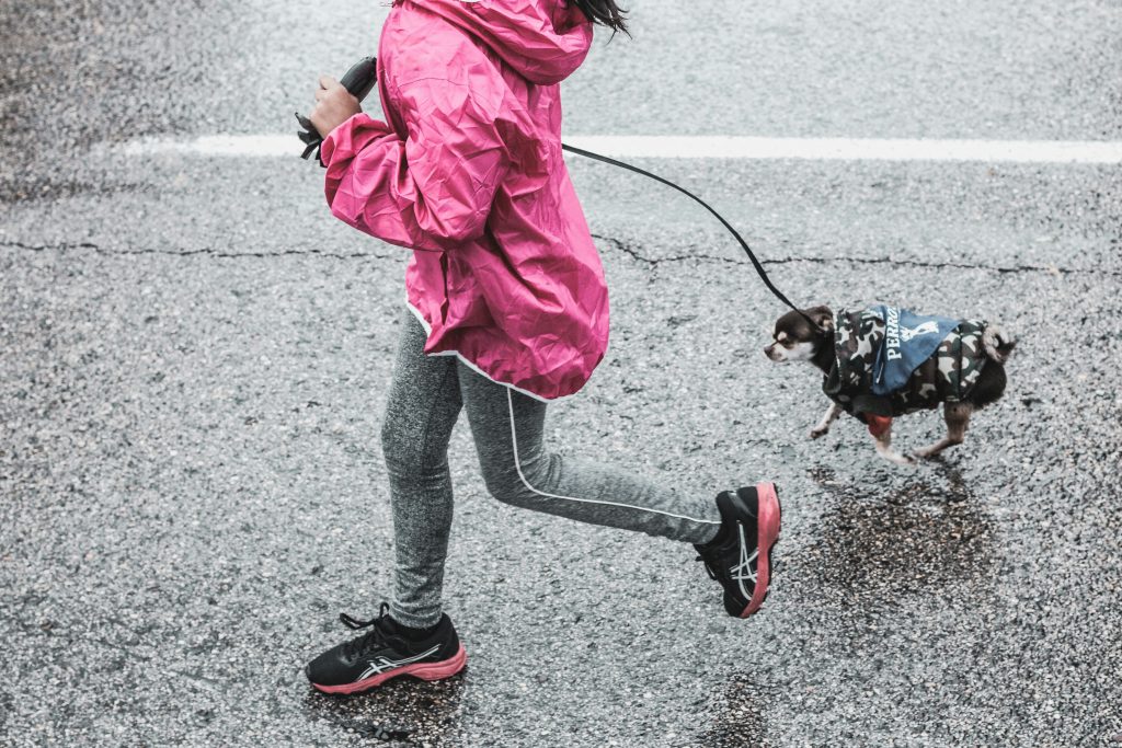 Courir sous la pluie