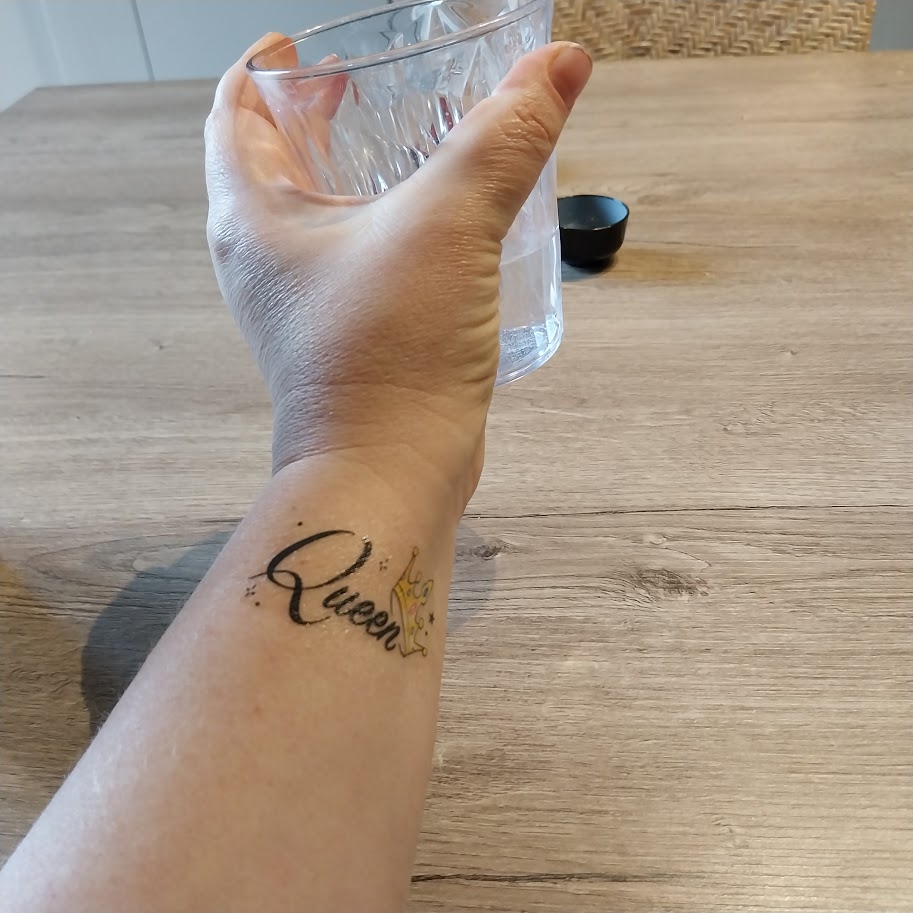 Ma nièce m'a tatouée, petit décalcomanie